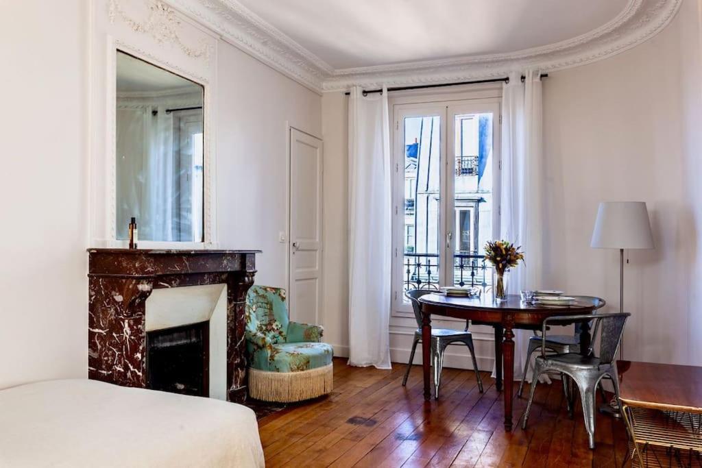 Charmant Appartement Au Coeur De Paris Eksteriør billede